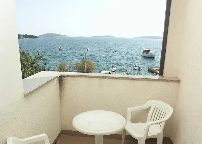 Beachfront Near Sibenik * Brodarica (Sibenik-Knin)