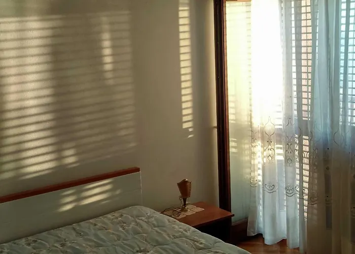 Beachfront Near Sibenik Appartamento Brodarica (Sibenik-Knin)